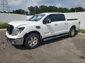  Salvage Nissan Titan