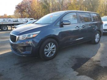  Salvage Kia Sedona