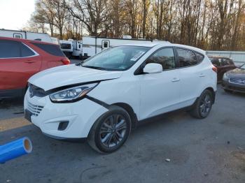  Salvage Hyundai TUCSON