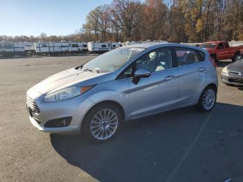  Salvage Ford Fiesta