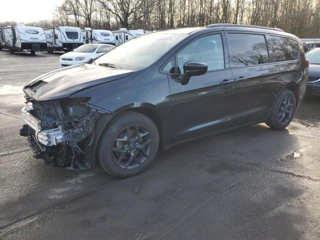  Salvage Chrysler Pacifica