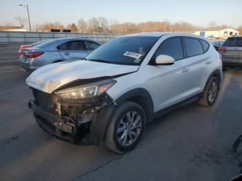  Salvage Hyundai TUCSON