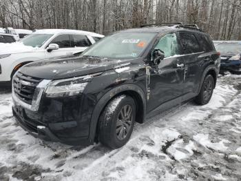  Salvage Nissan Pathfinder