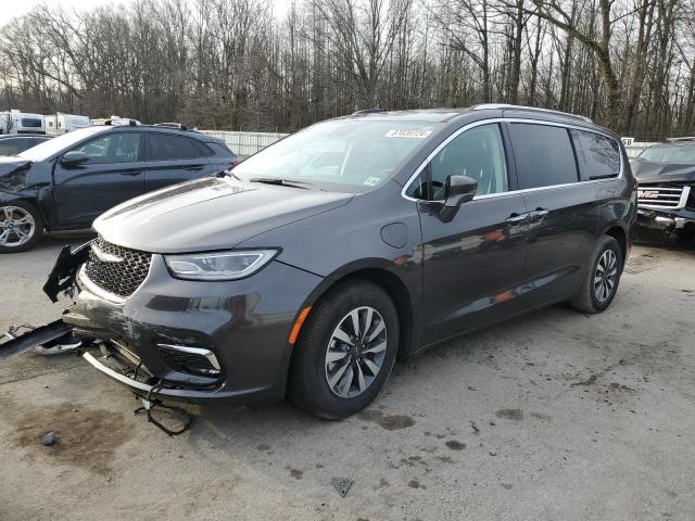  Salvage Chrysler Pacifica