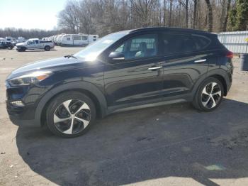  Salvage Hyundai TUCSON