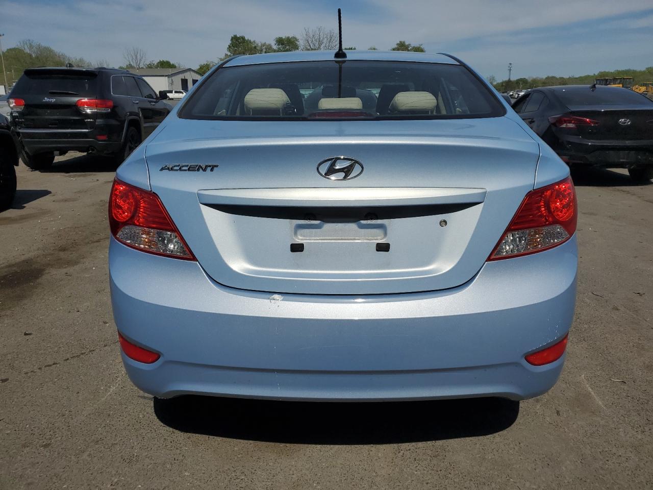 Hyundai ACCENT Gls Image 7