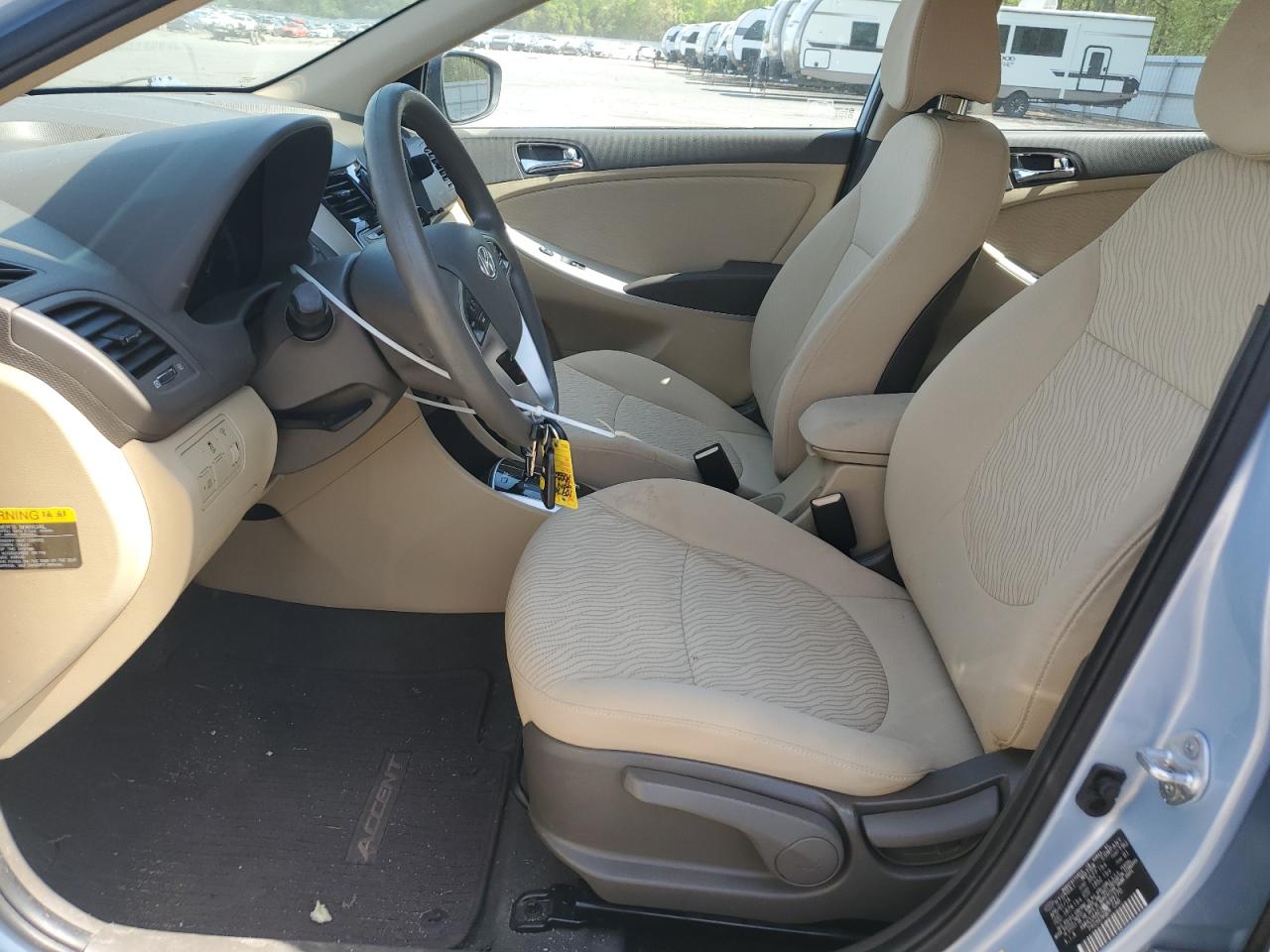 Hyundai ACCENT Gls Image 4