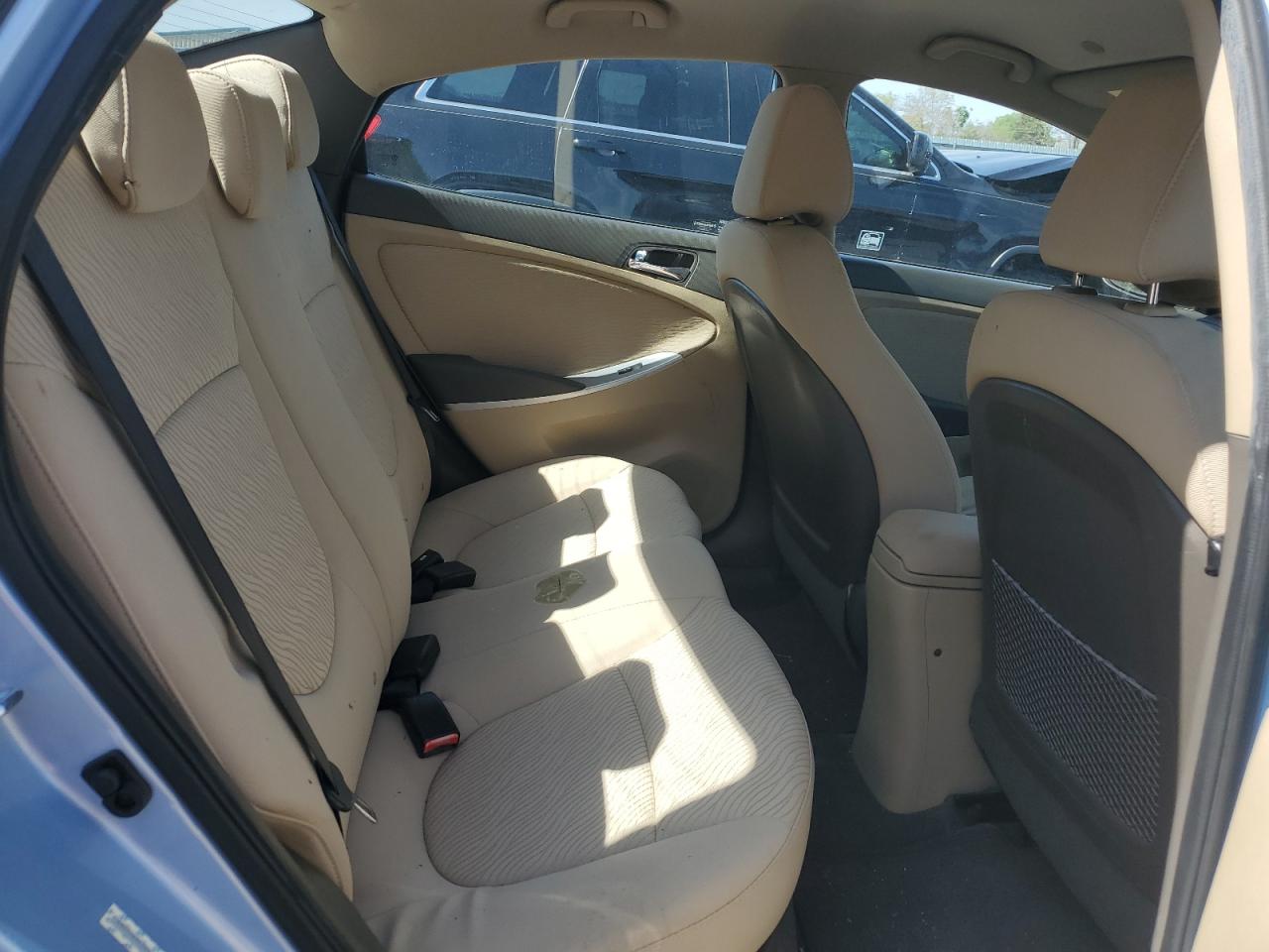 Hyundai ACCENT Gls Image 11