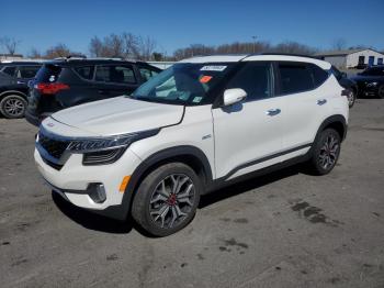  Salvage Kia Seltos