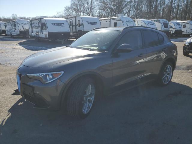  Salvage Alfa Romeo Stelvio