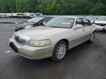  Salvage Lincoln Towncar