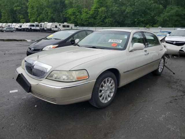  Salvage Lincoln Towncar