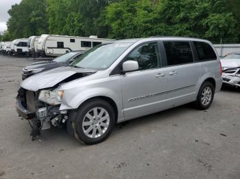  Salvage Chrysler Minivan