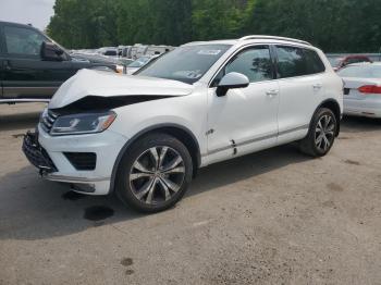  Salvage Volkswagen Touareg