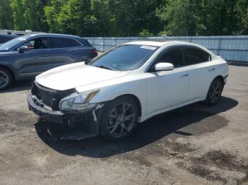  Salvage Nissan Maxima