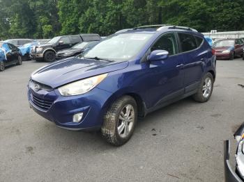  Salvage Hyundai TUCSON