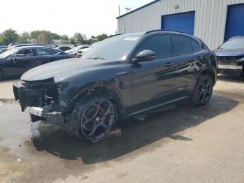  Salvage Alfa Romeo Stelvio