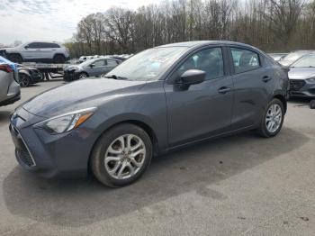  Salvage Toyota Yaris
