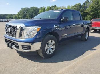  Salvage Nissan Titan