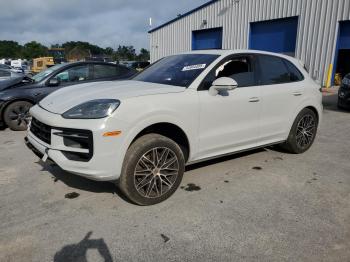  Salvage Porsche Cayenne