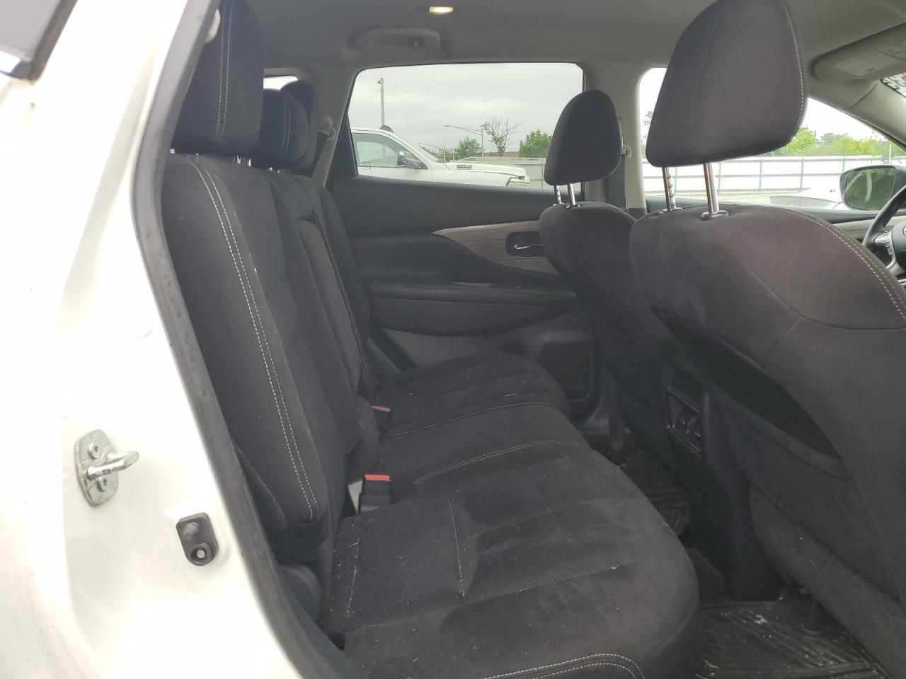 Nissan Murano S Image 5