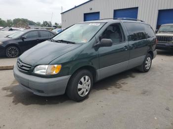  Salvage Toyota Sienna