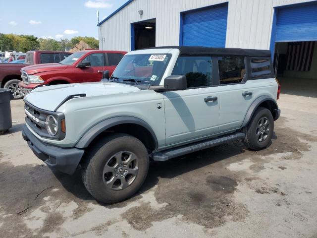  Salvage Ford Bronco
