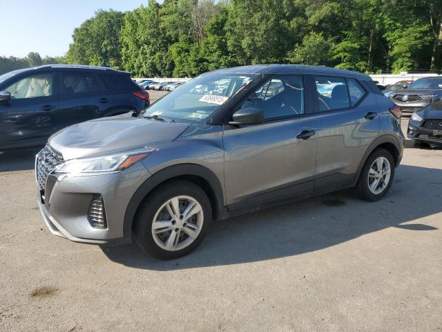  Salvage Nissan Kicks