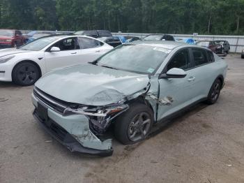  Salvage Kia K4 Lx