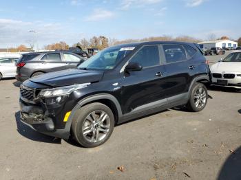  Salvage Kia Seltos