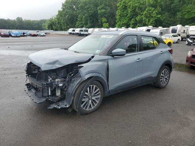  Salvage Nissan Kicks