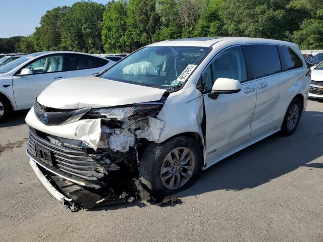 Salvage Toyota Sienna