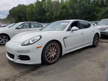  Salvage Porsche Panamera