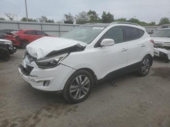  Salvage Hyundai TUCSON