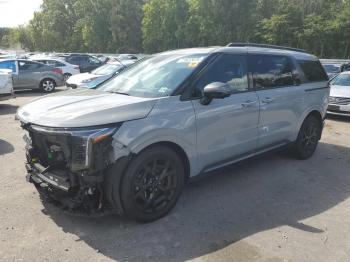  Salvage Kia Carnival
