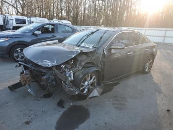  Salvage Nissan Maxima