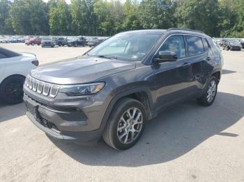  Salvage Jeep Compass
