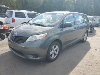  Salvage Toyota Sienna