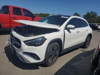  Salvage Mercedes-Benz GLA