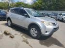 Toyota RAV4 Le Image 9