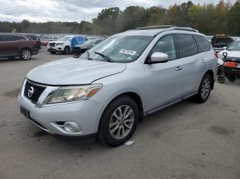 Salvage Nissan Pathfinder