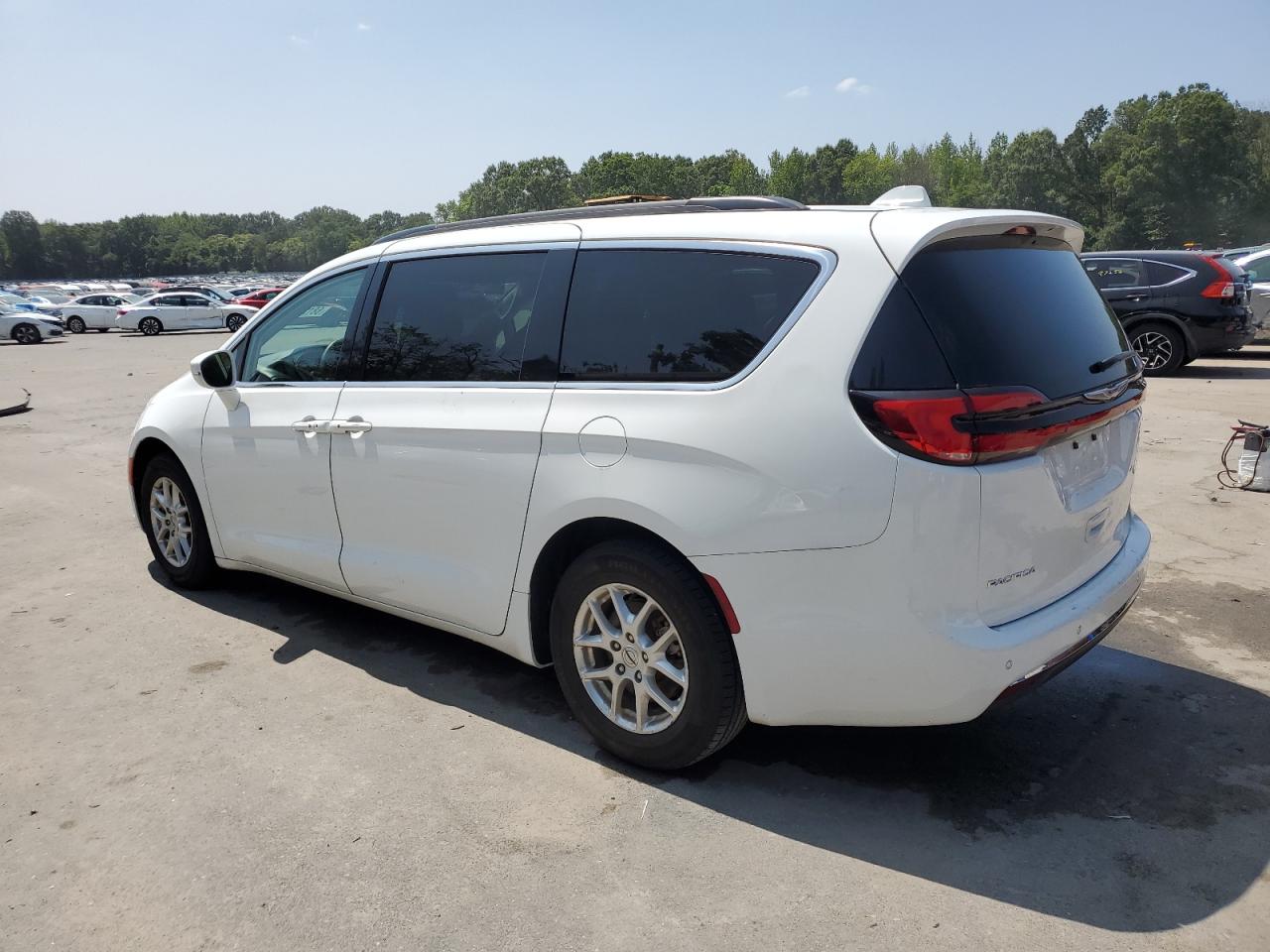 Chrysler Pacifica Touring L Image 8