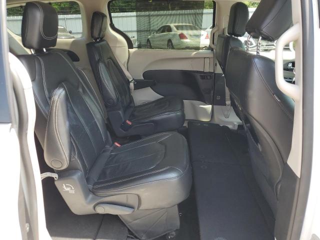 Chrysler Pacifica Touring L Image 14