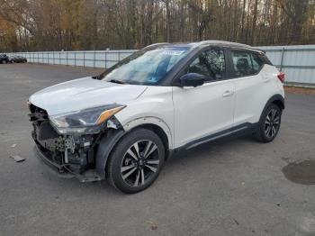  Salvage Nissan Kicks
