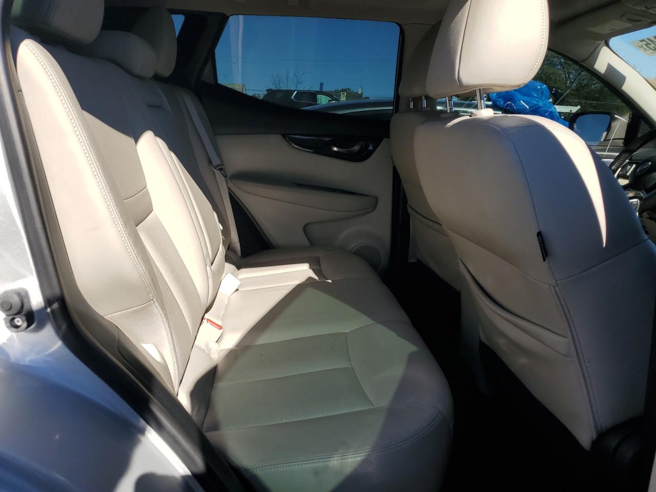 Nissan Rogue S Image 12