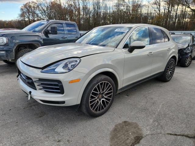  Salvage Porsche Cayenne