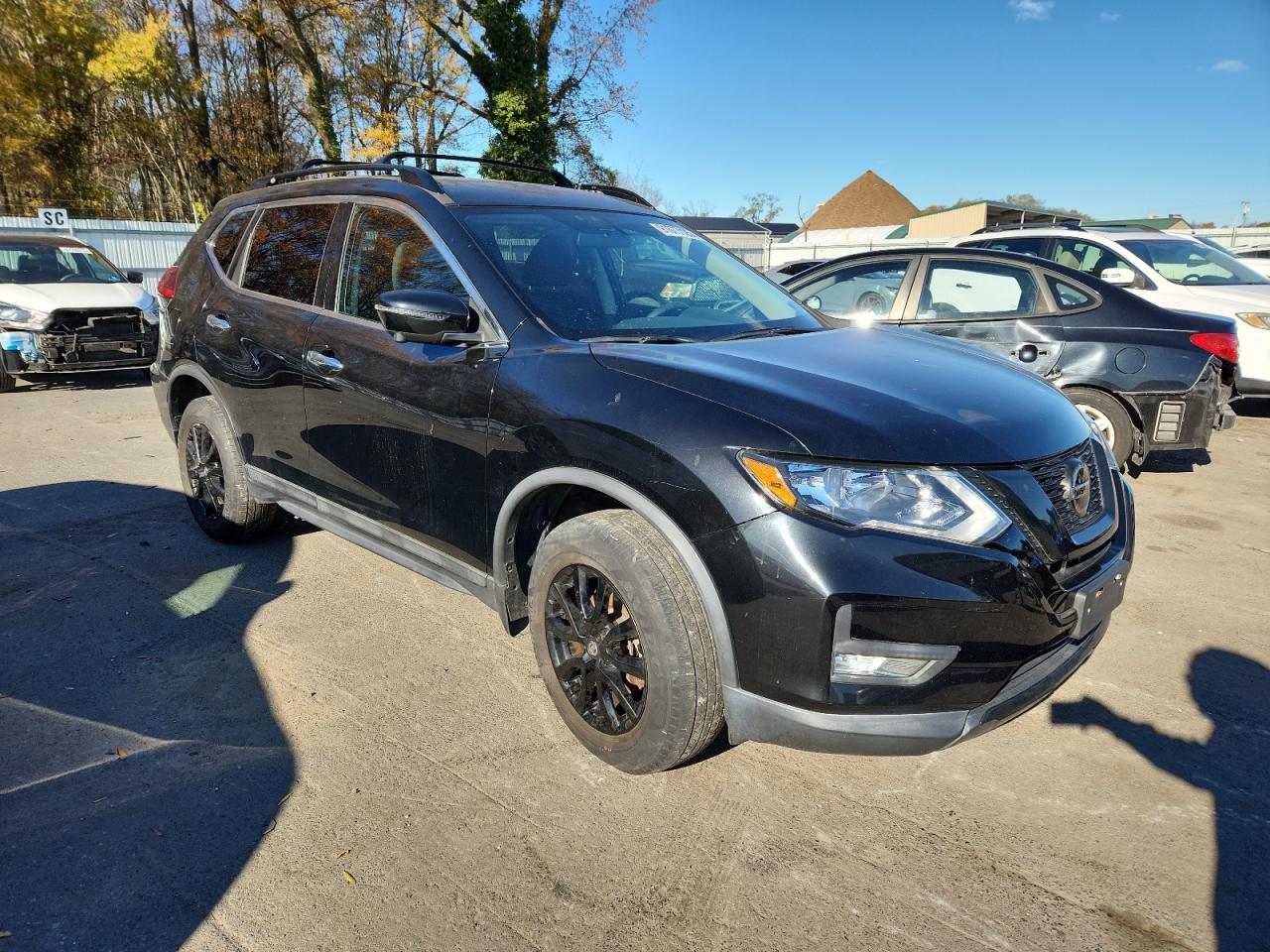 Nissan Rogue S Image 3