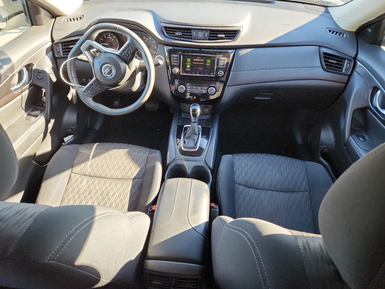 Nissan Rogue S Image 7