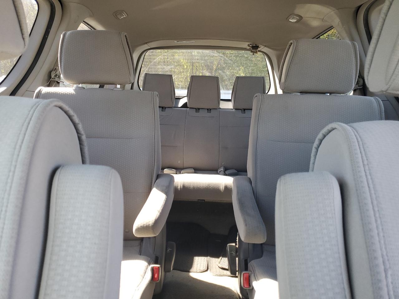 Nissan Quest S Image 7