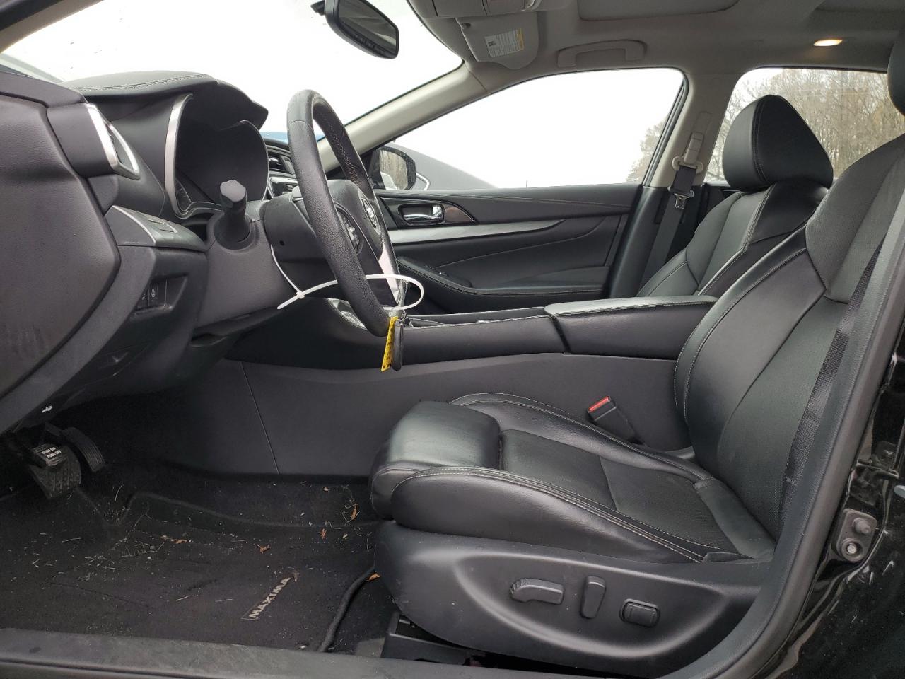 Nissan Maxima 3.5s Image 8